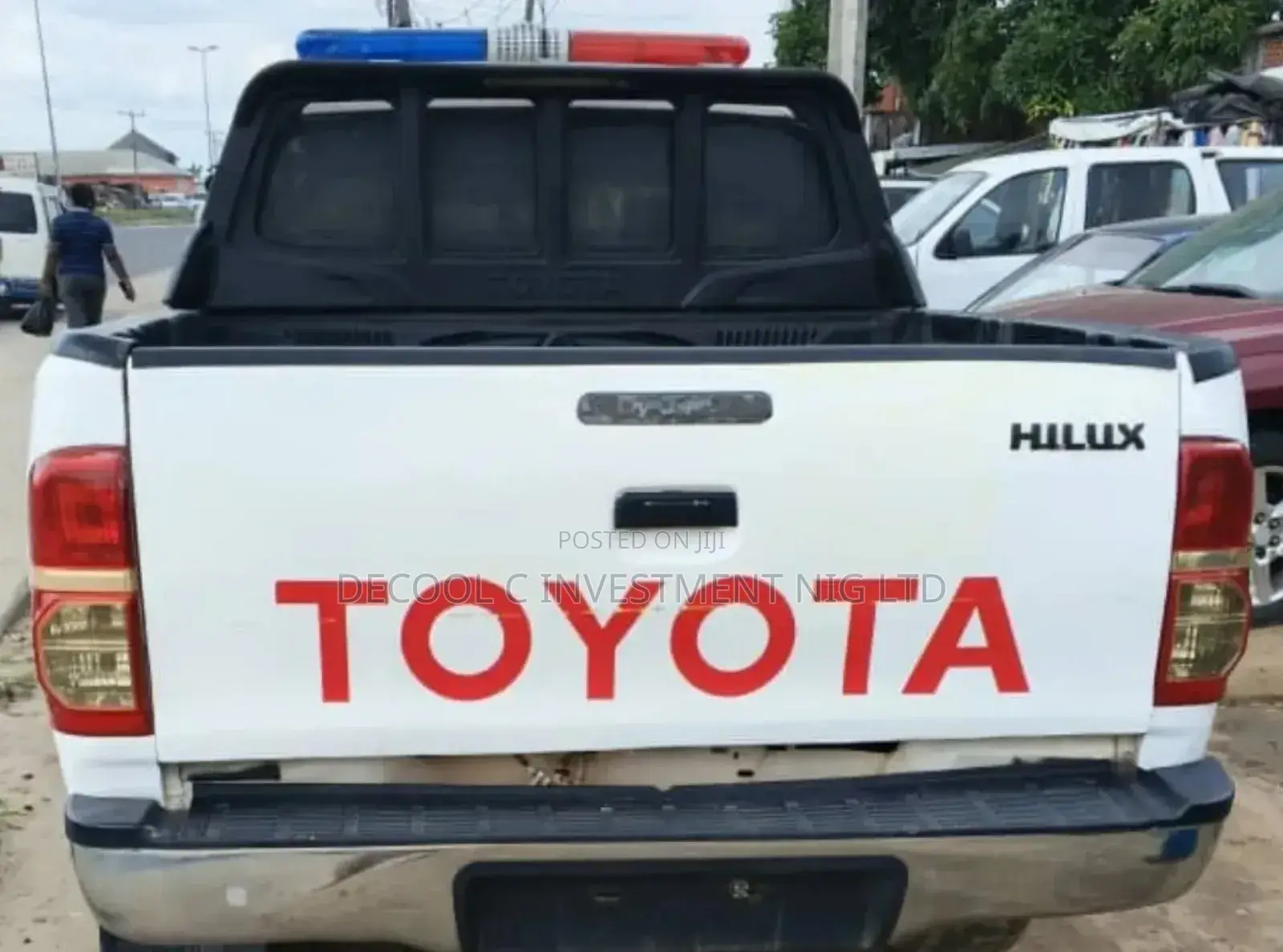 Toyota Hilux SR 4x4 2015 White