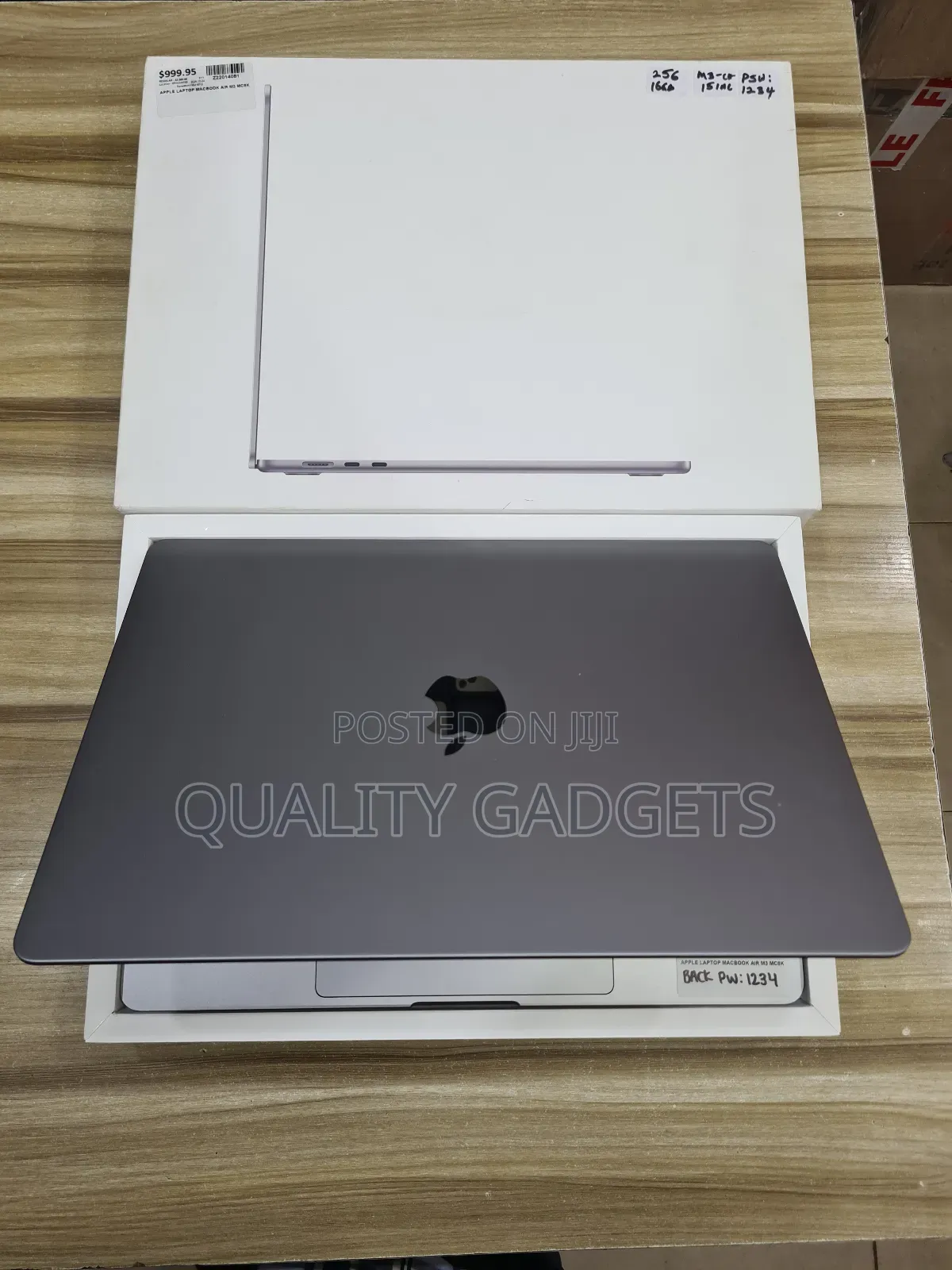Laptop Apple MacBook Air 2023 M2 16GB Apple M3 SSD 256GB