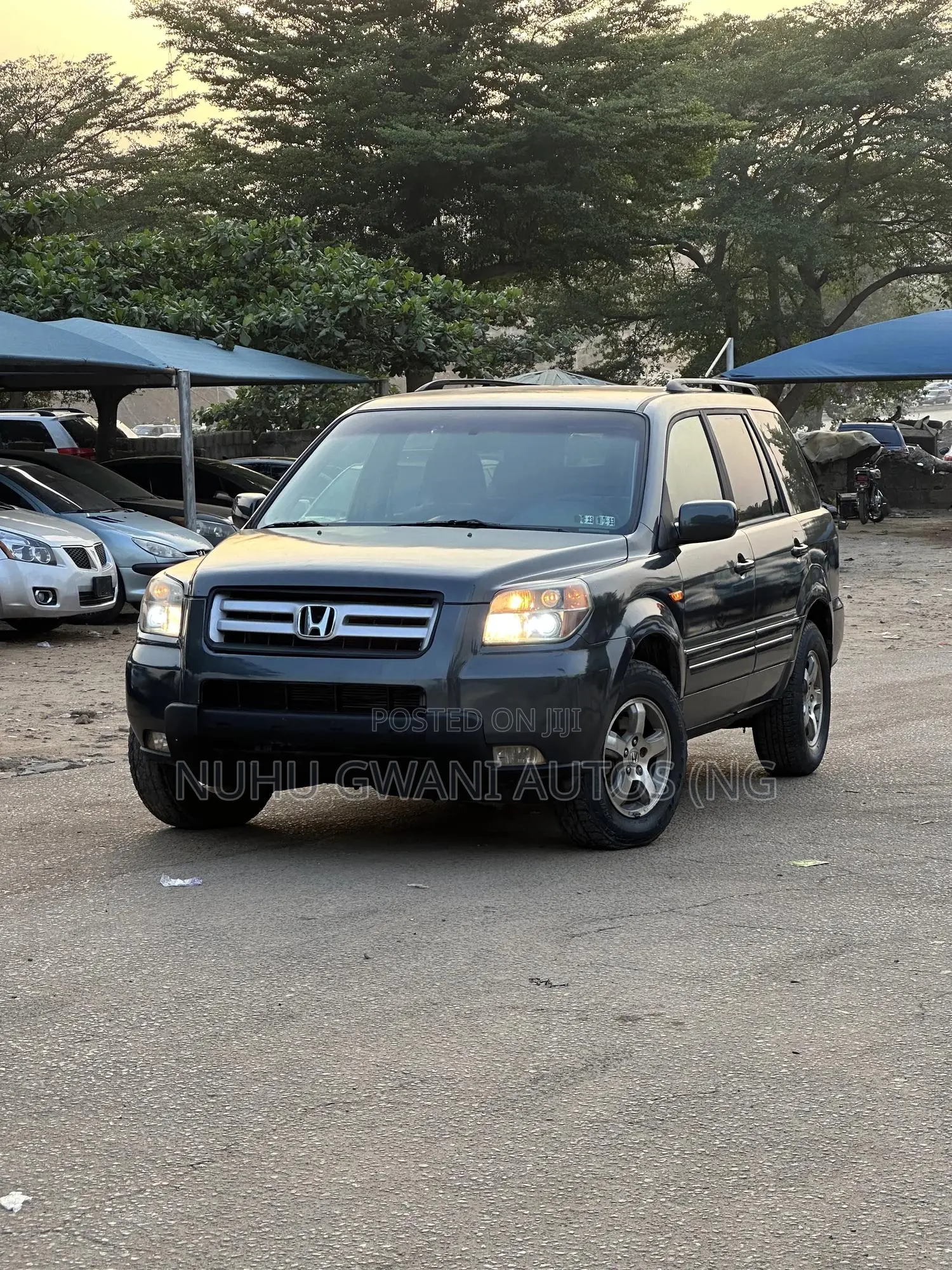 Honda Pilot 2005 Gray