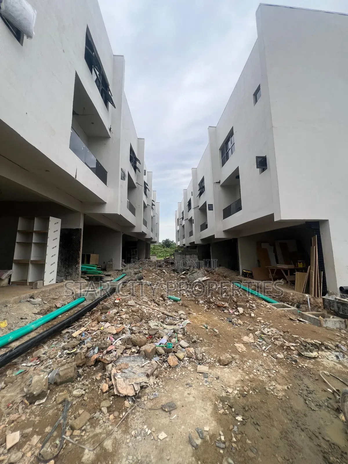 4bdrm Townhouse/Terrace in Surulere Lagos for sale