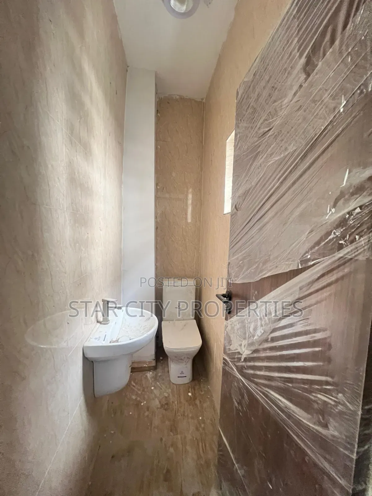 4bdrm Townhouse/Terrace in Surulere Lagos for sale