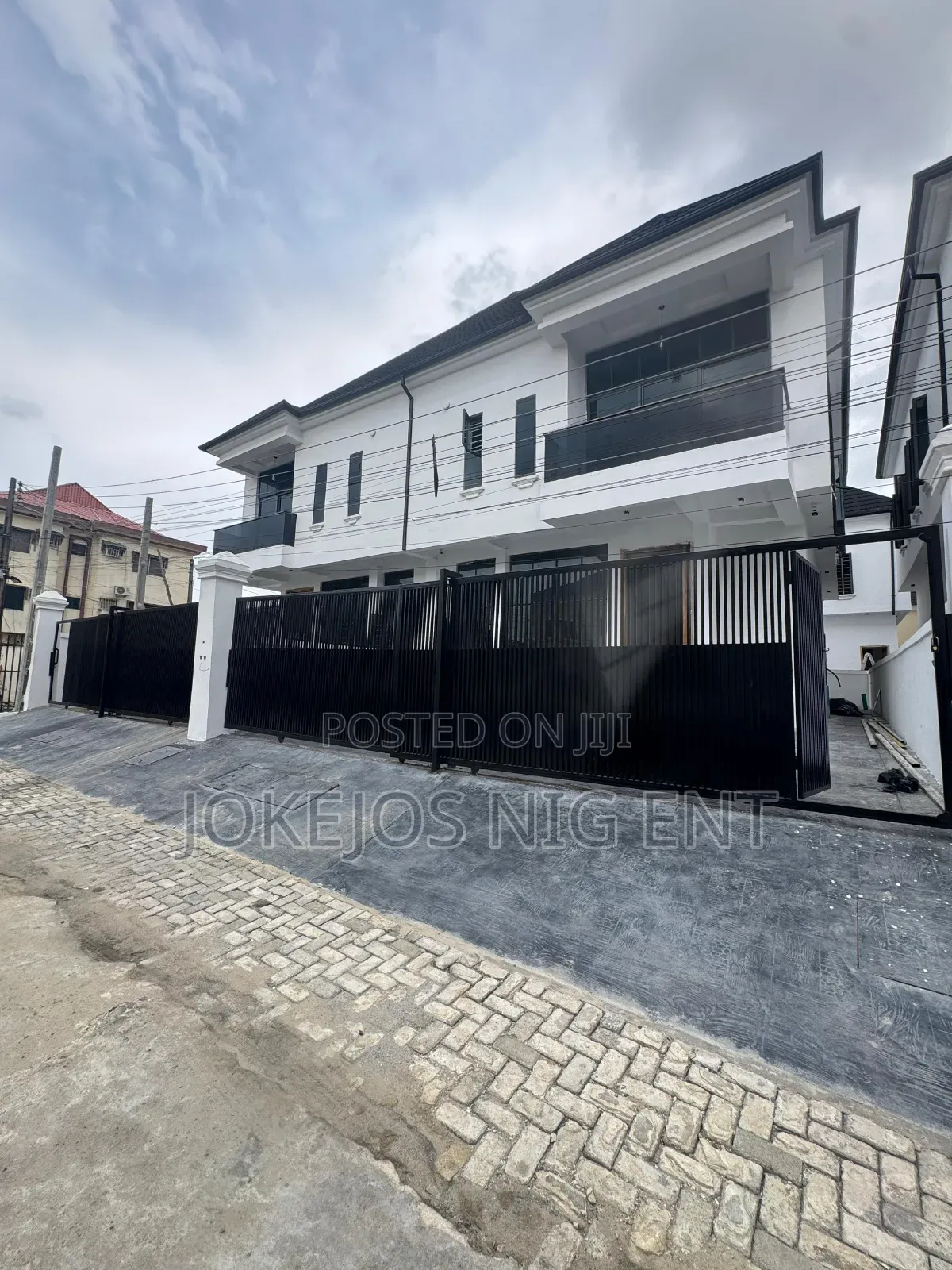 4bdrm Duplex in Osapa London Lekki for sale