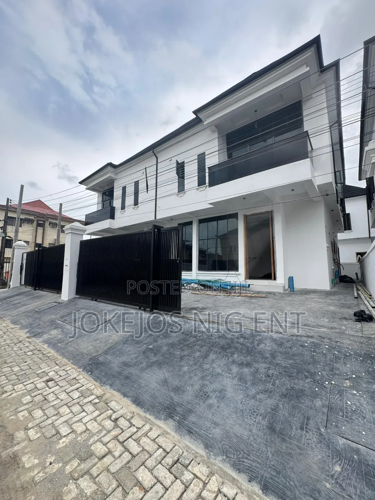 4bdrm Duplex in Osapa London Lekki for sale