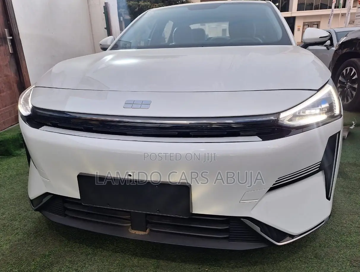 New Geely Galaxy L6 2025 White