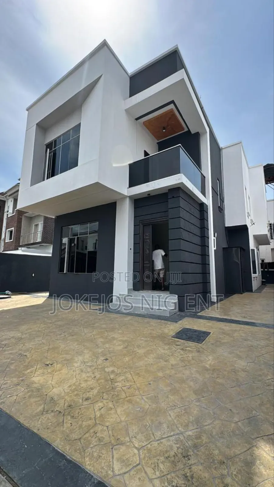 5bdrm Duplex in Osapa London Lekki for sale