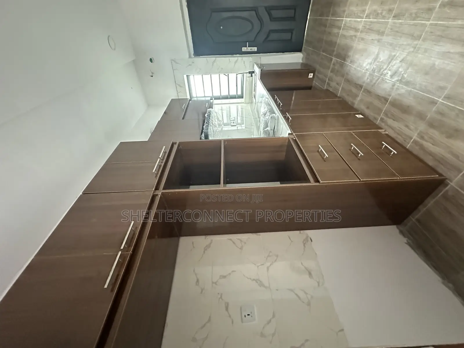 3bdrm Townhouse/Terrace in Ajah for sale