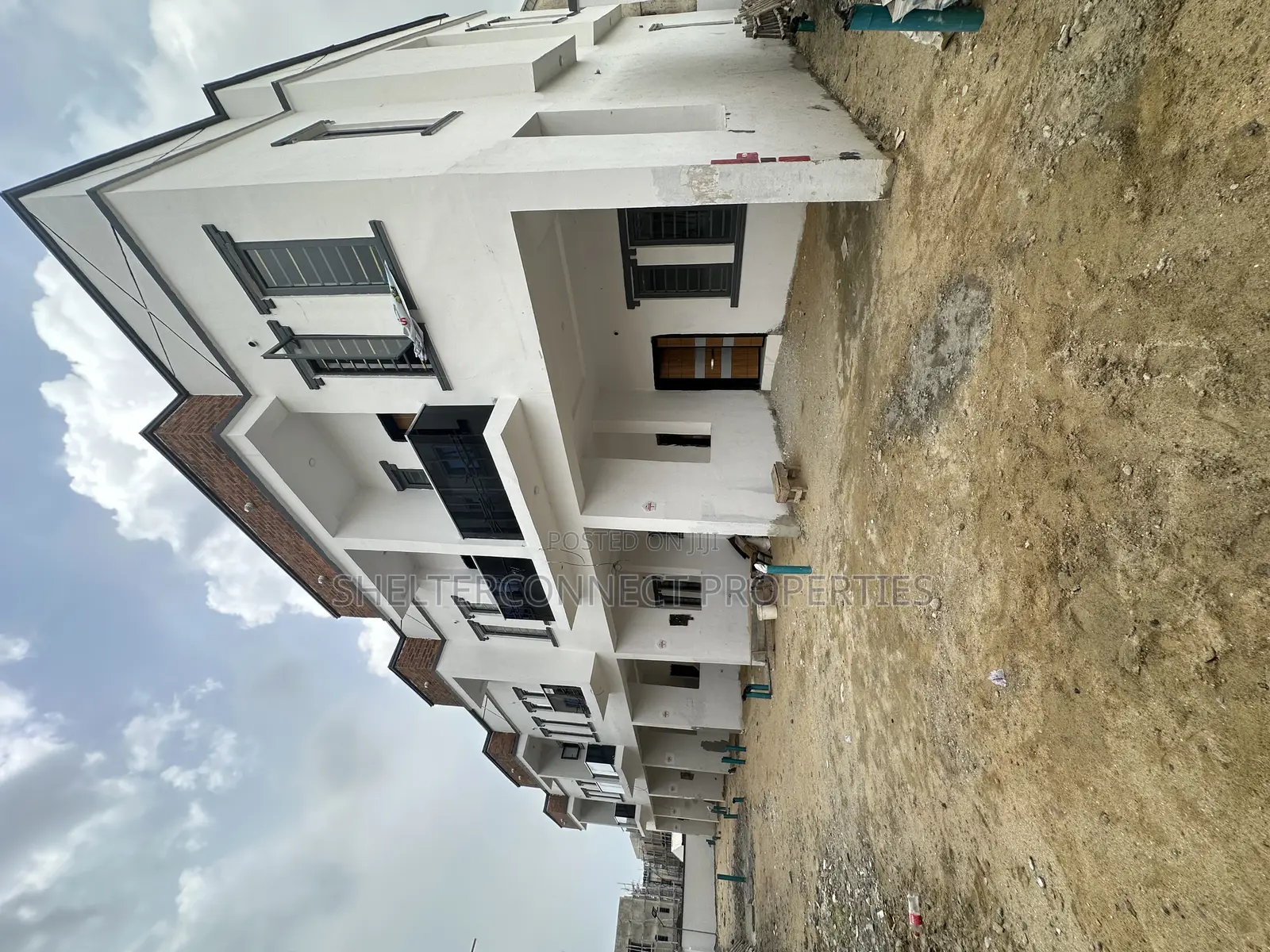 3bdrm Townhouse/Terrace in Ajah for sale