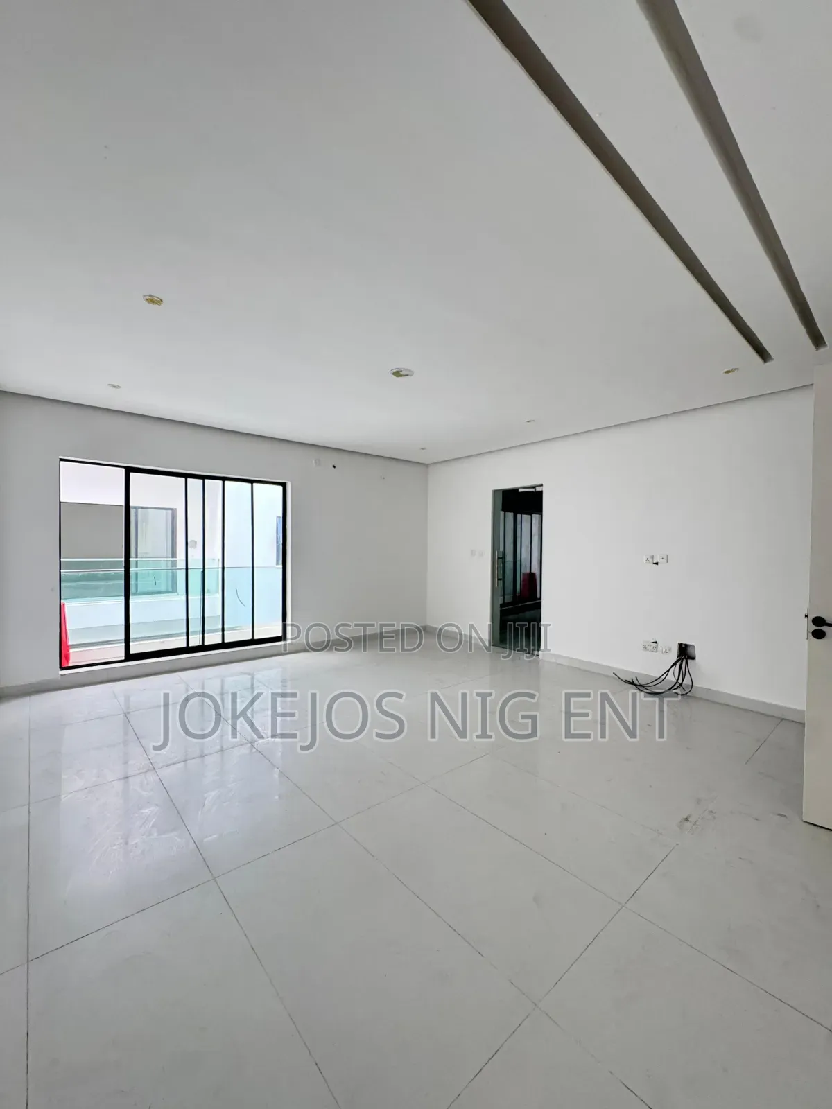 4bdrm Townhouse/Terrace in Ikate for sale