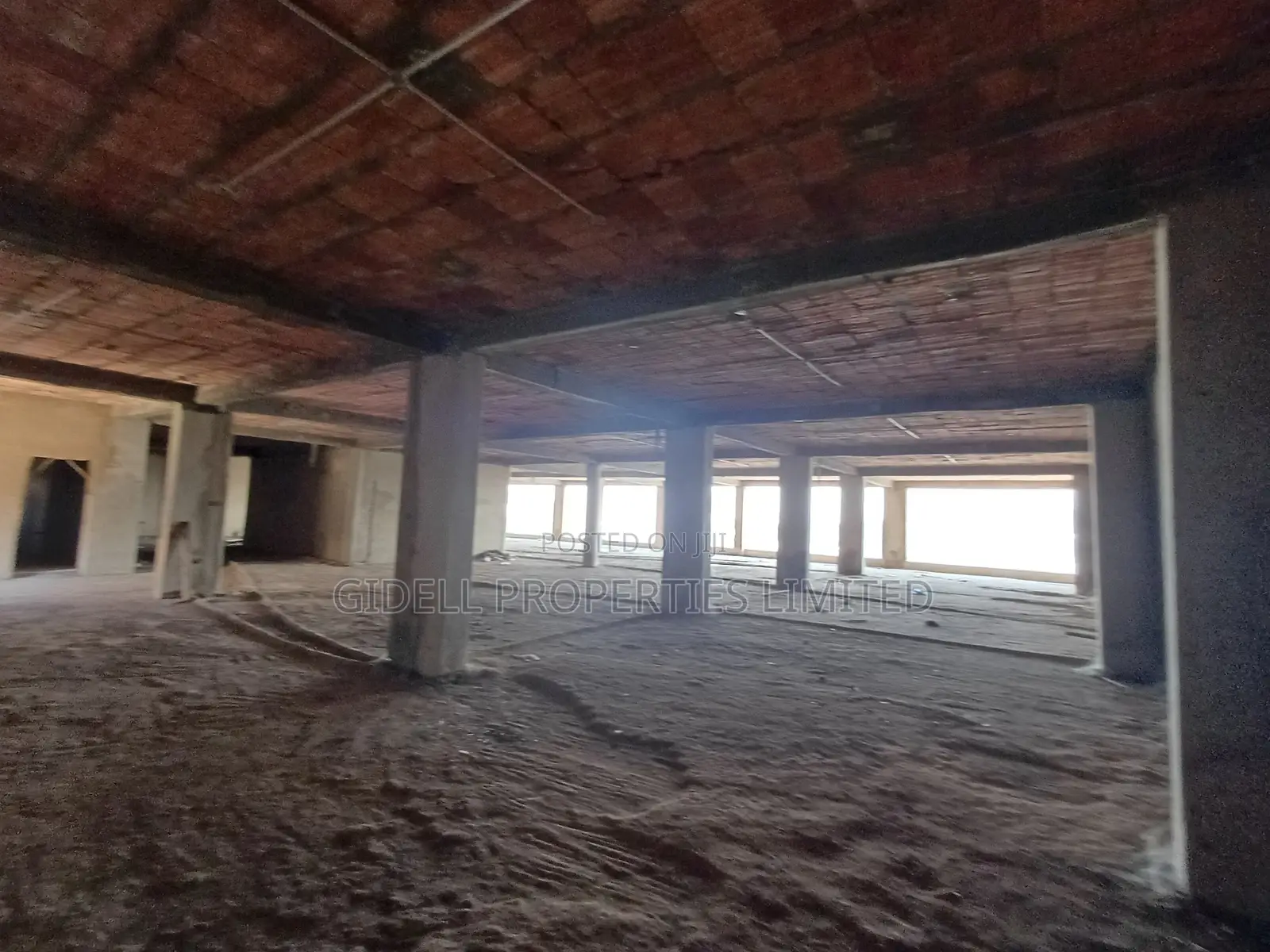 700sqm Shop / Office Space on the Second Floor
