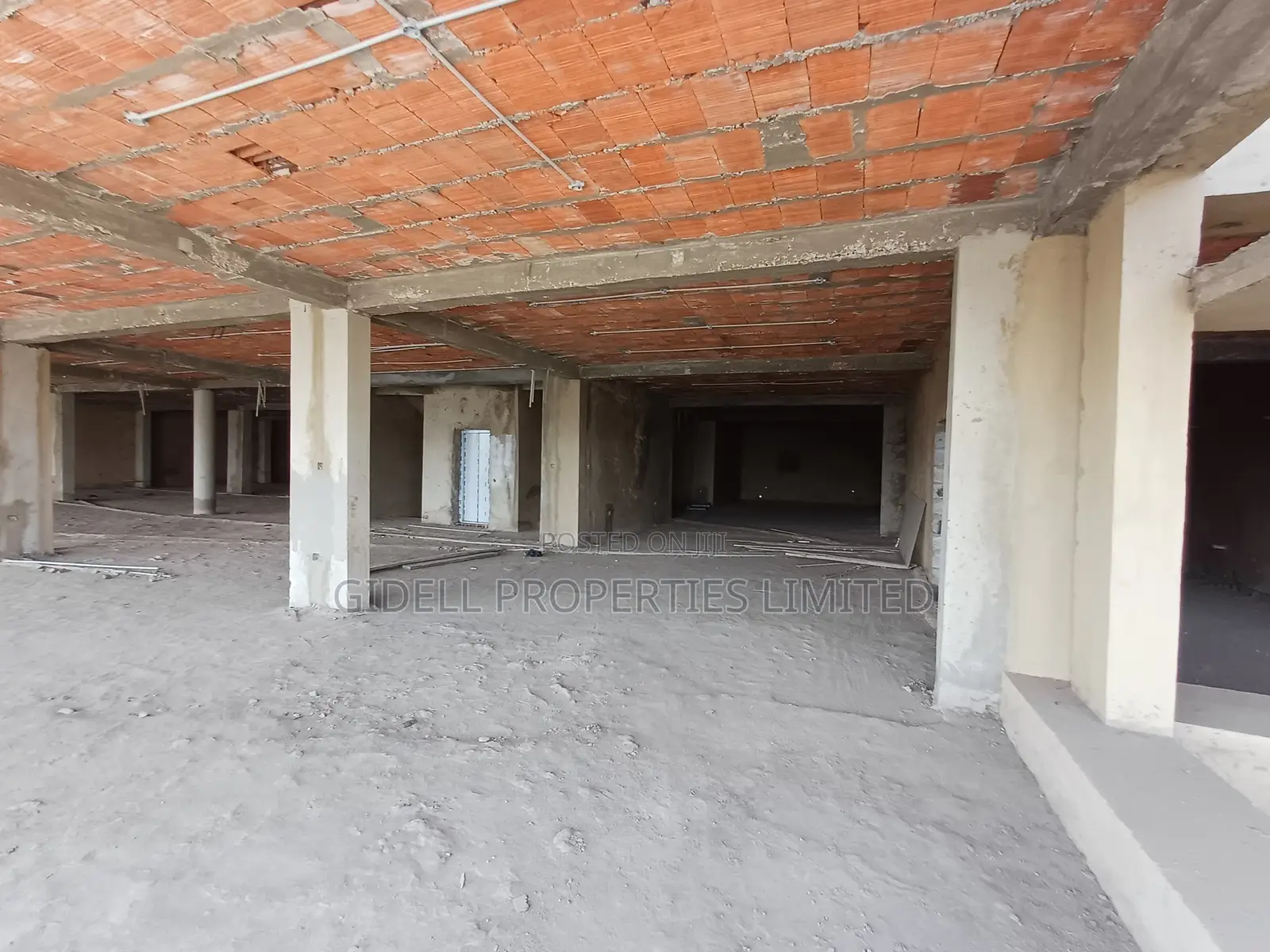 700sqm Shop / Office Space on the Second Floor