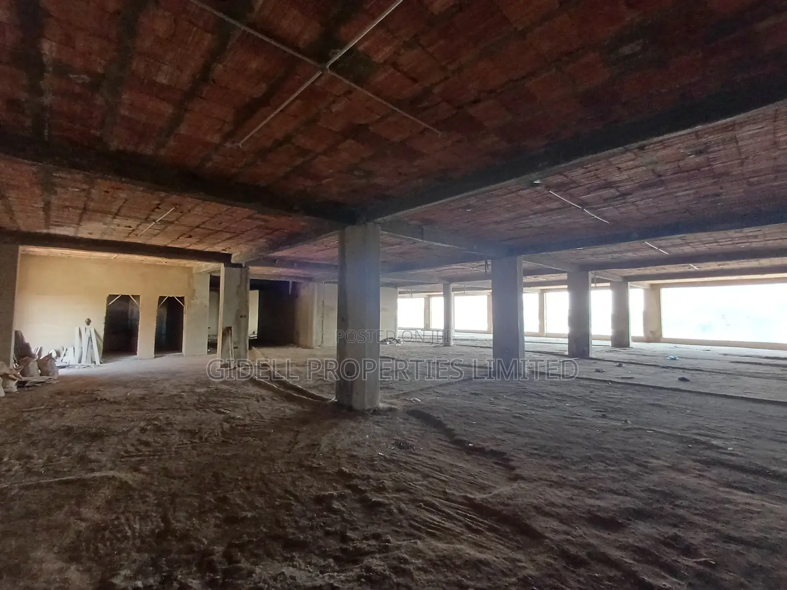 700sqm Shop / Office Space on the Second Floor