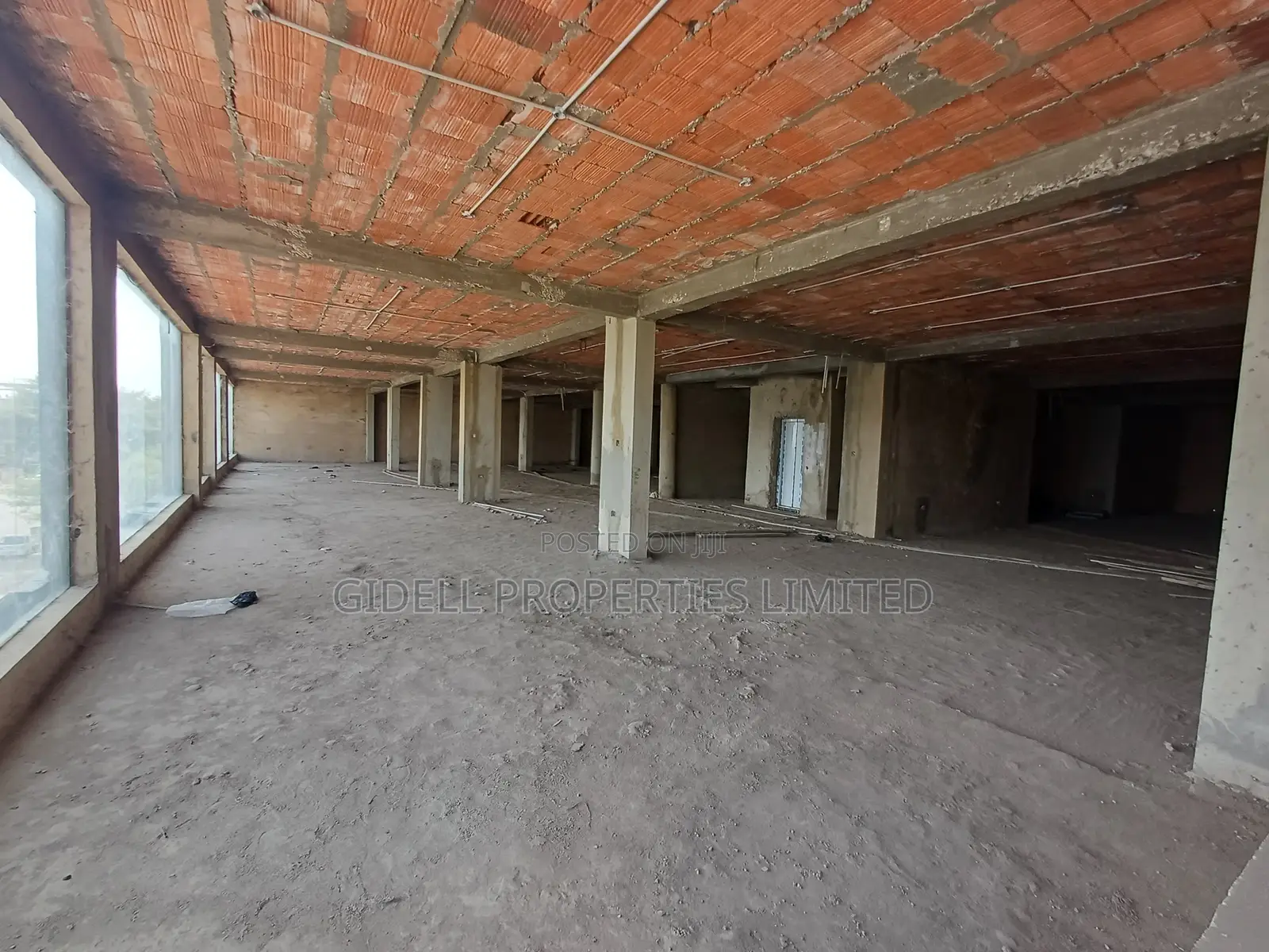 700sqm Shop / Office Space on the Second Floor