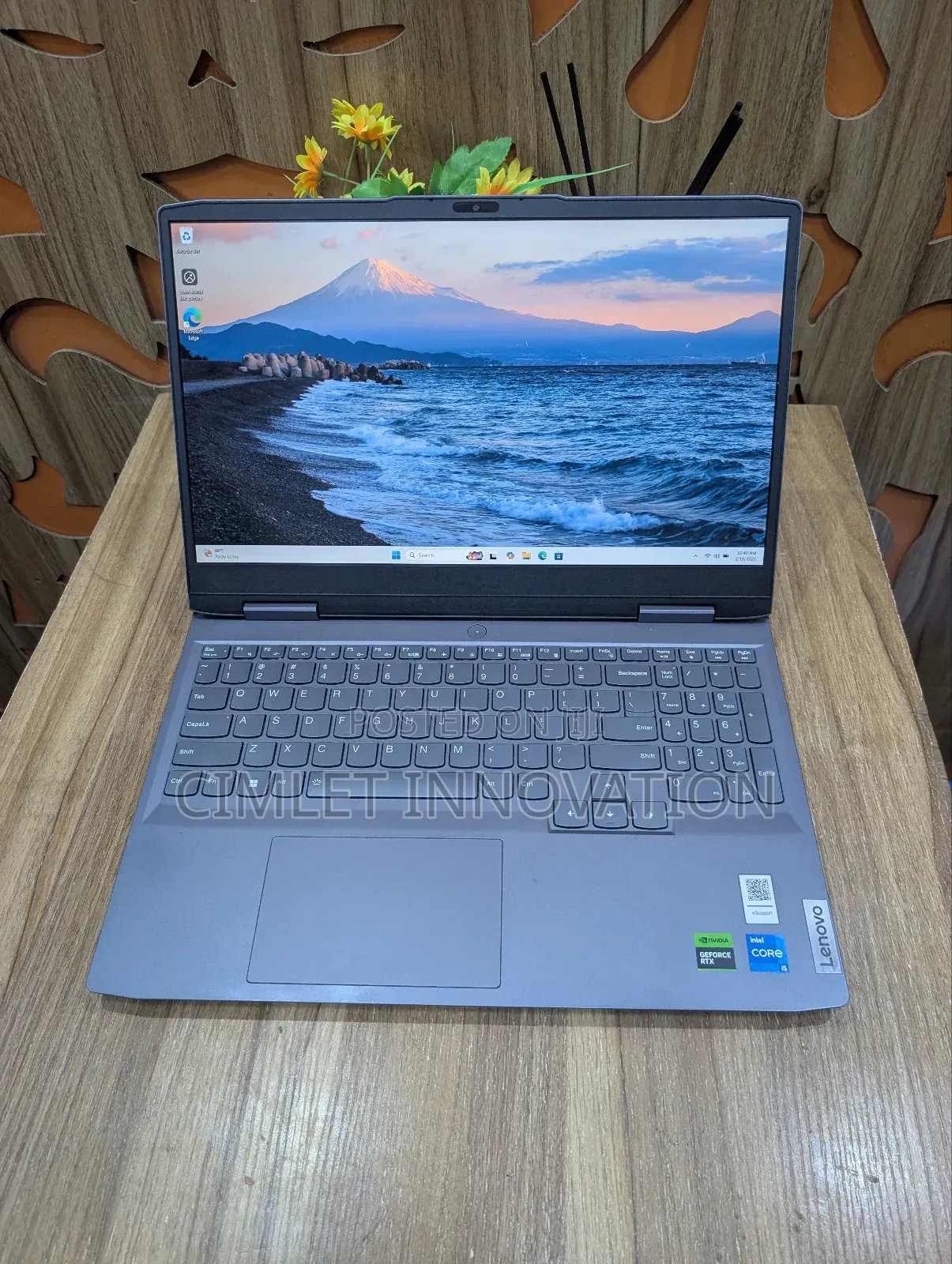 Laptop Lenovo LOQ 15IRH8 8GB Intel Core i5 SSD 1T