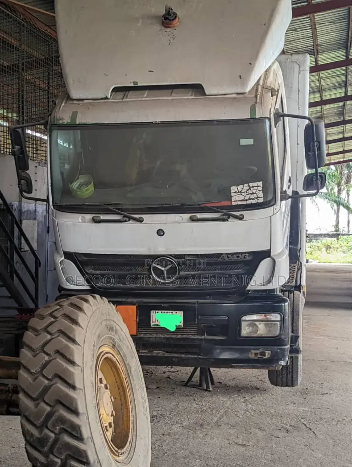 1823 Mercedes Truck