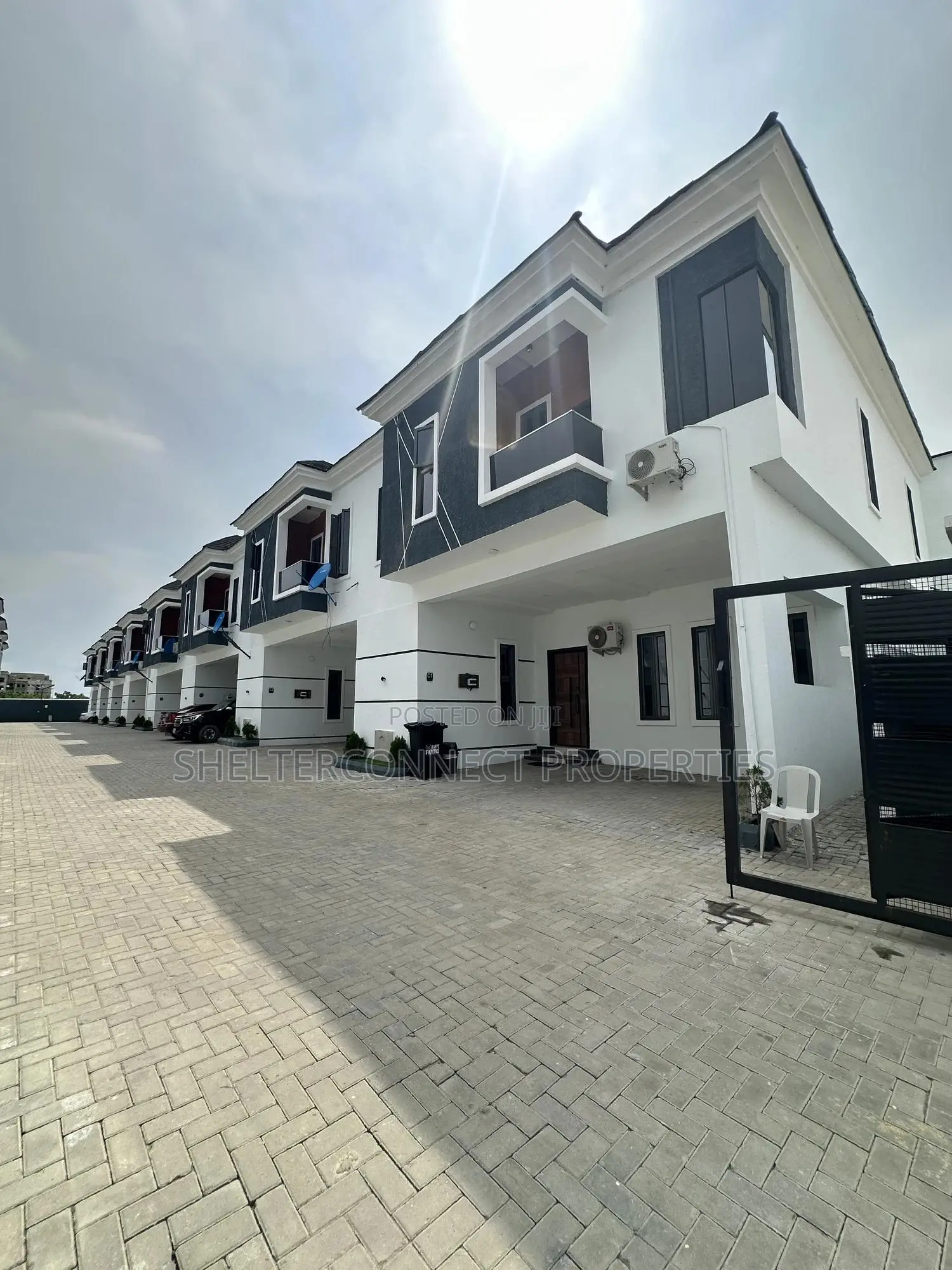 3bdrm Townhouse/Terrace in Ajah for sale
