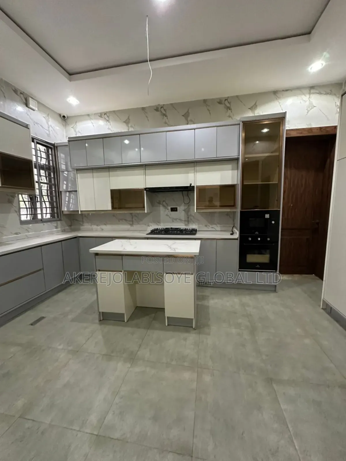 4bdrm Duplex in Asokoro, Abuja for sale