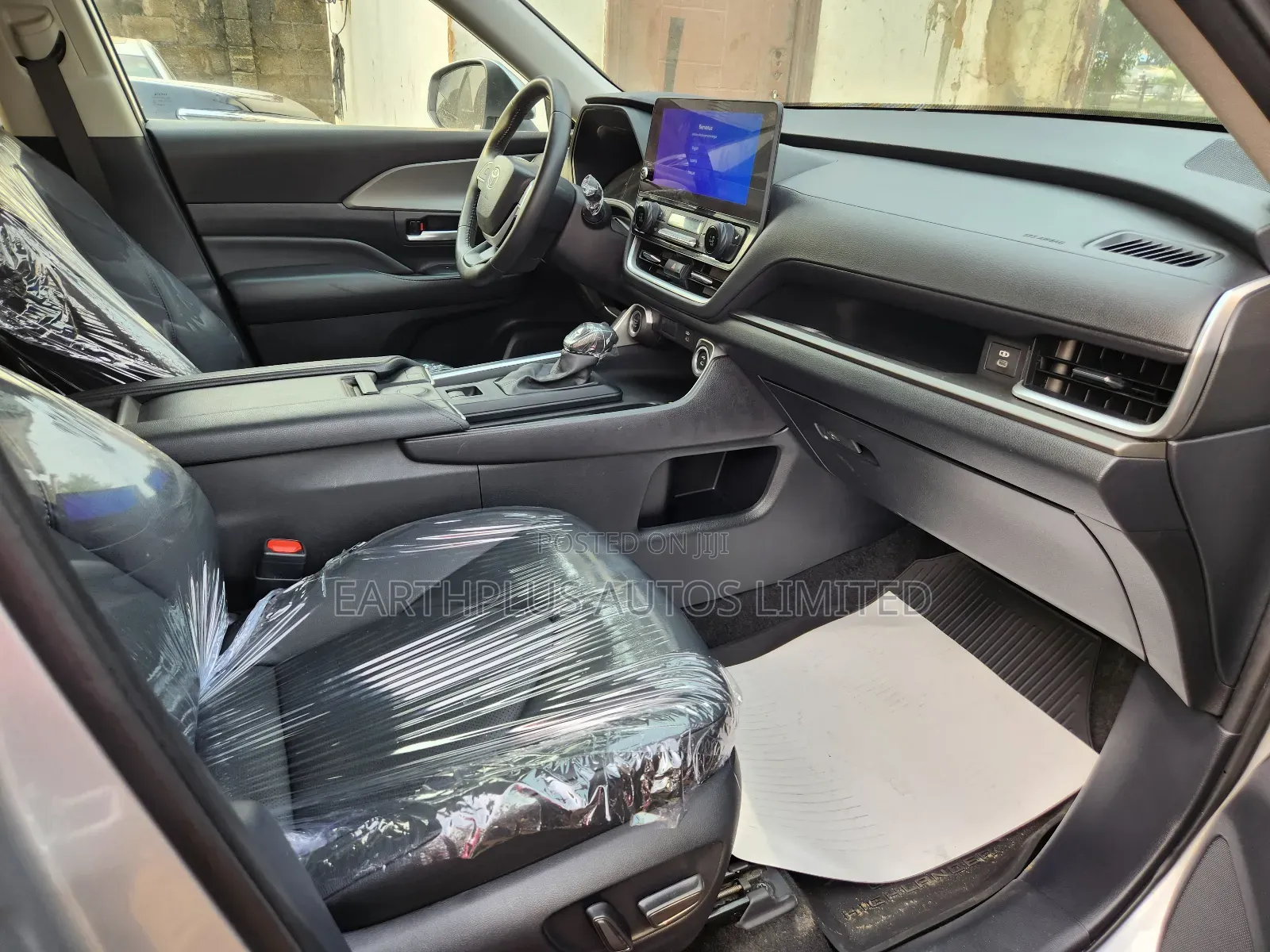 Toyota Grand Highlander XLE AWD 2024 Silver