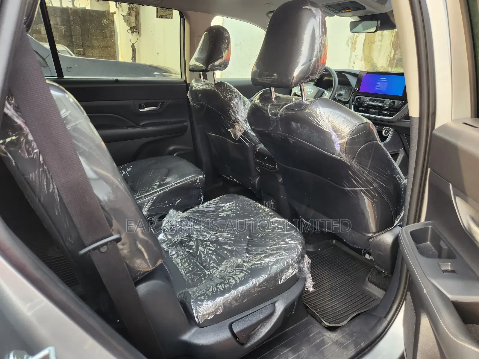 Toyota Grand Highlander XLE AWD 2024 Silver