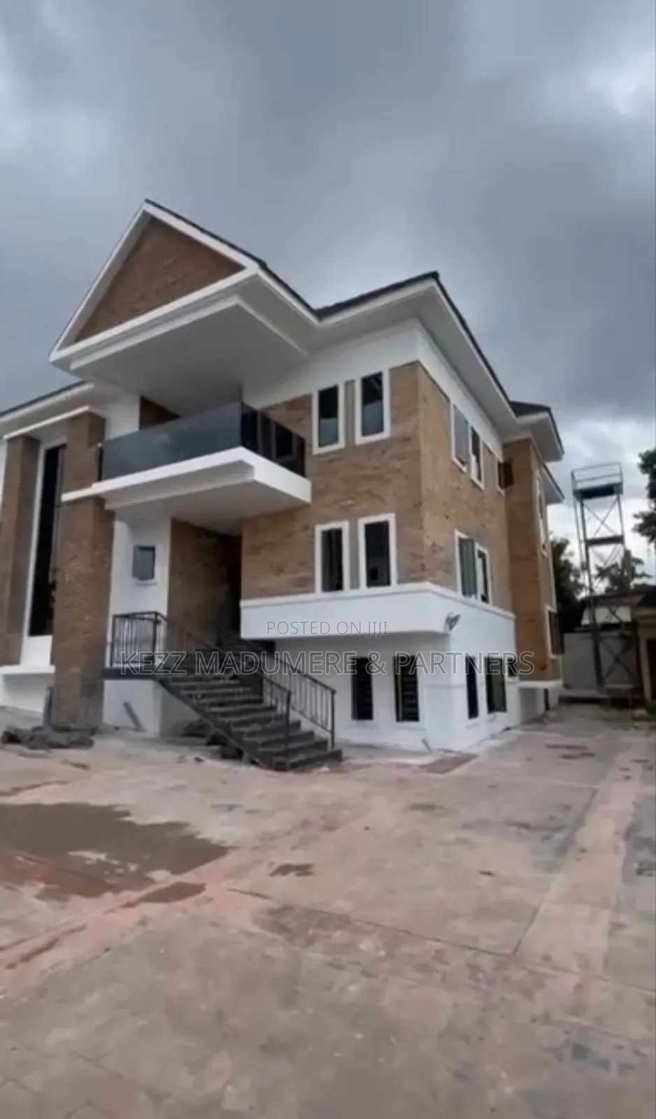 6bdrm Duplex in Independence Layout, for sale