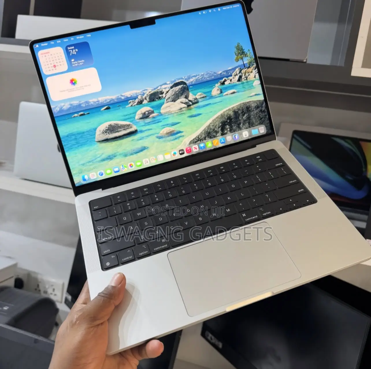 Laptop Apple MacBook Pro 2023 M3 Pro 14-Inch 18GB SSD 512GB