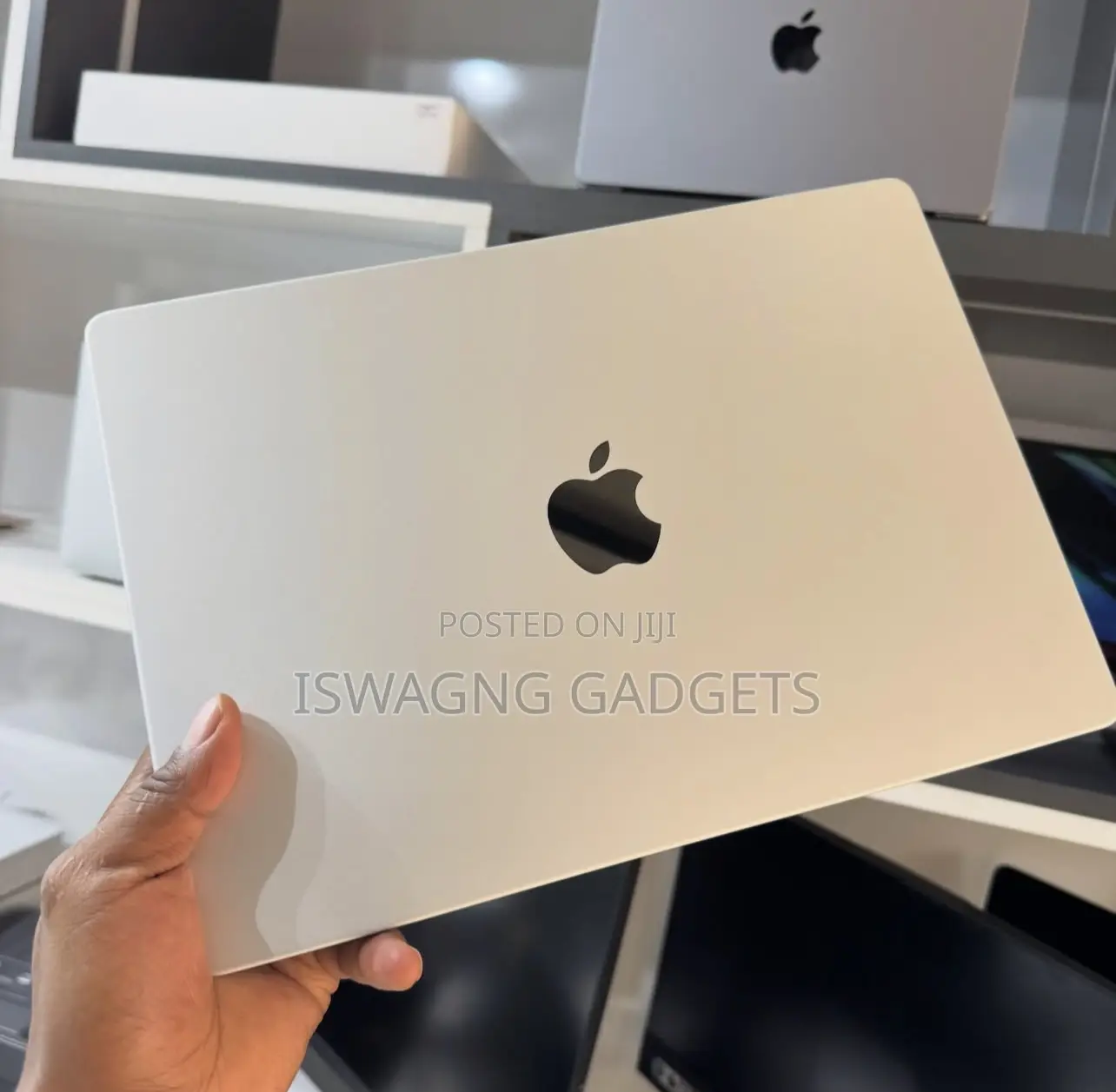 Laptop Apple MacBook Pro 2023 M3 Pro 14-Inch 18GB SSD 512GB