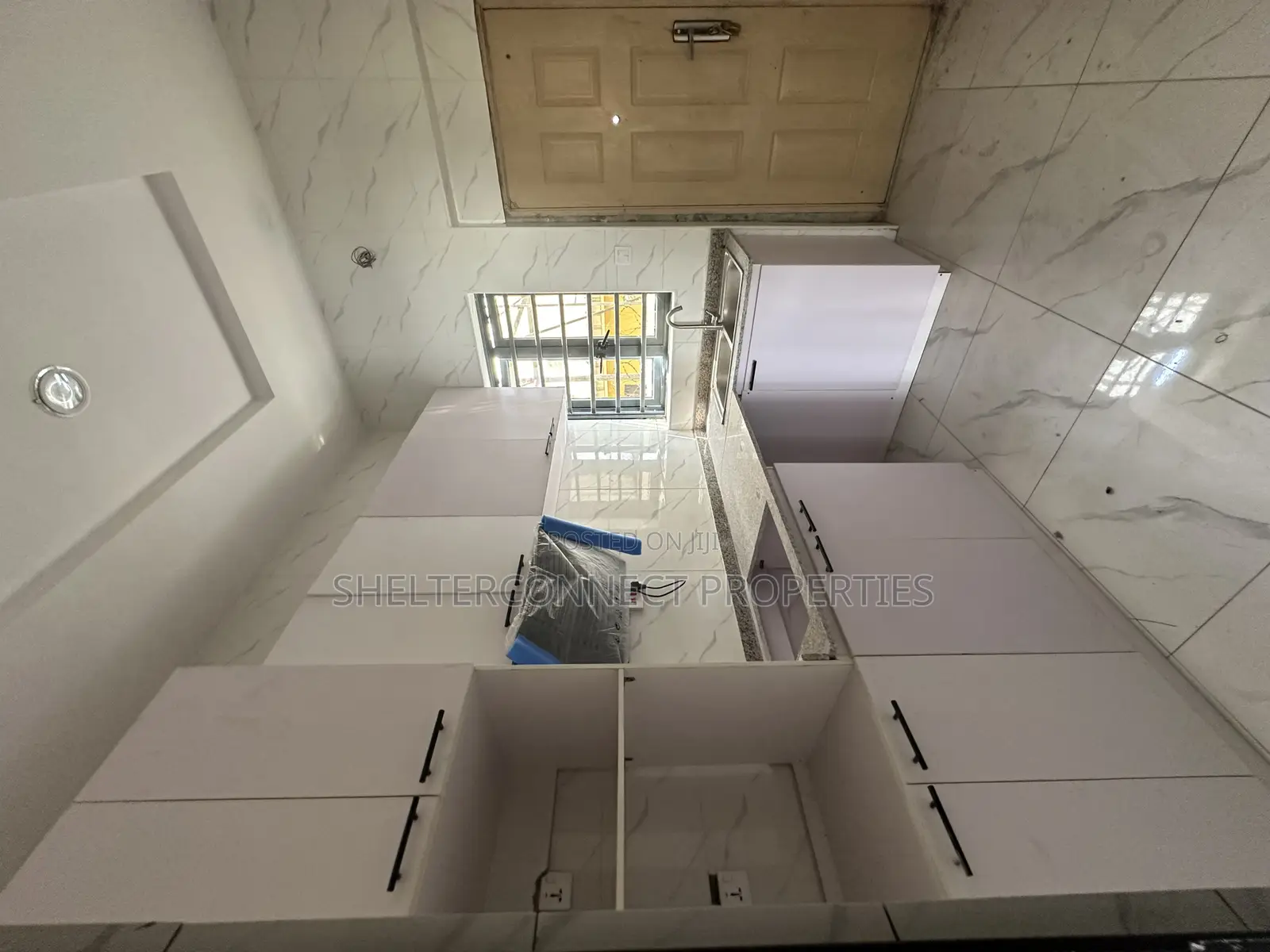 3bdrm Townhouse/Terrace in Ajah for sale