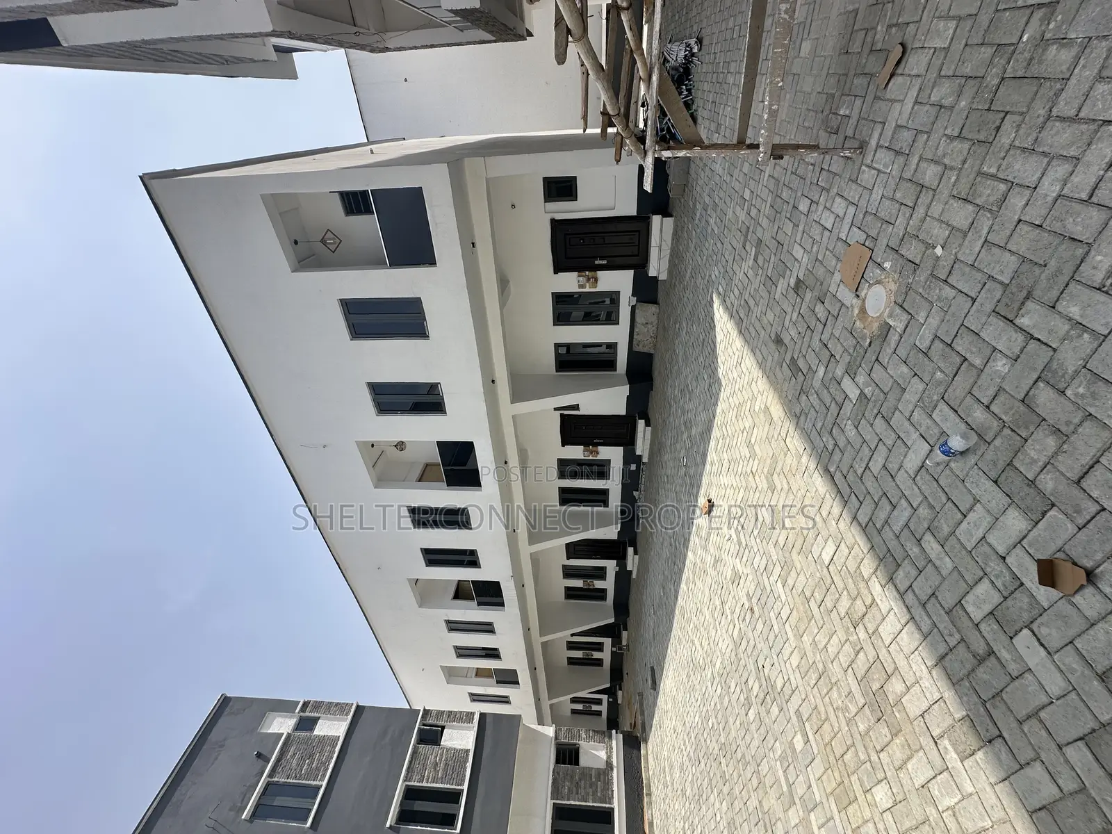 3bdrm Townhouse/Terrace in Ajah for sale
