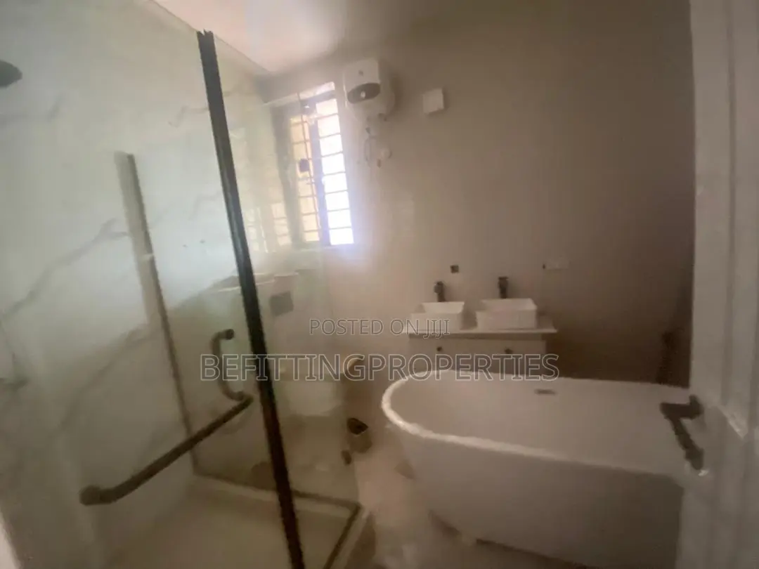 4bdrm Duplex in Ogudu GRA for sale