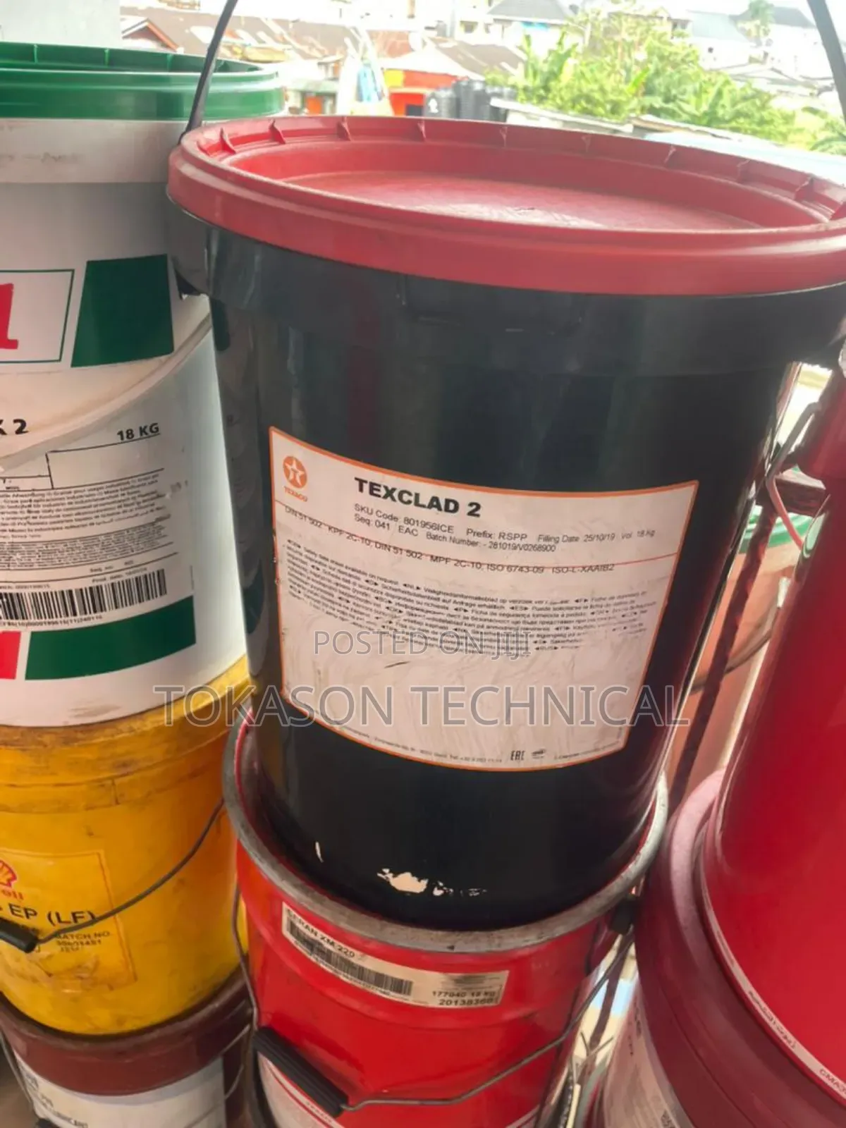 18 Kg Bucket of Texclad 2 Heavy-Duty Grease Produced by Chevron/Texaco