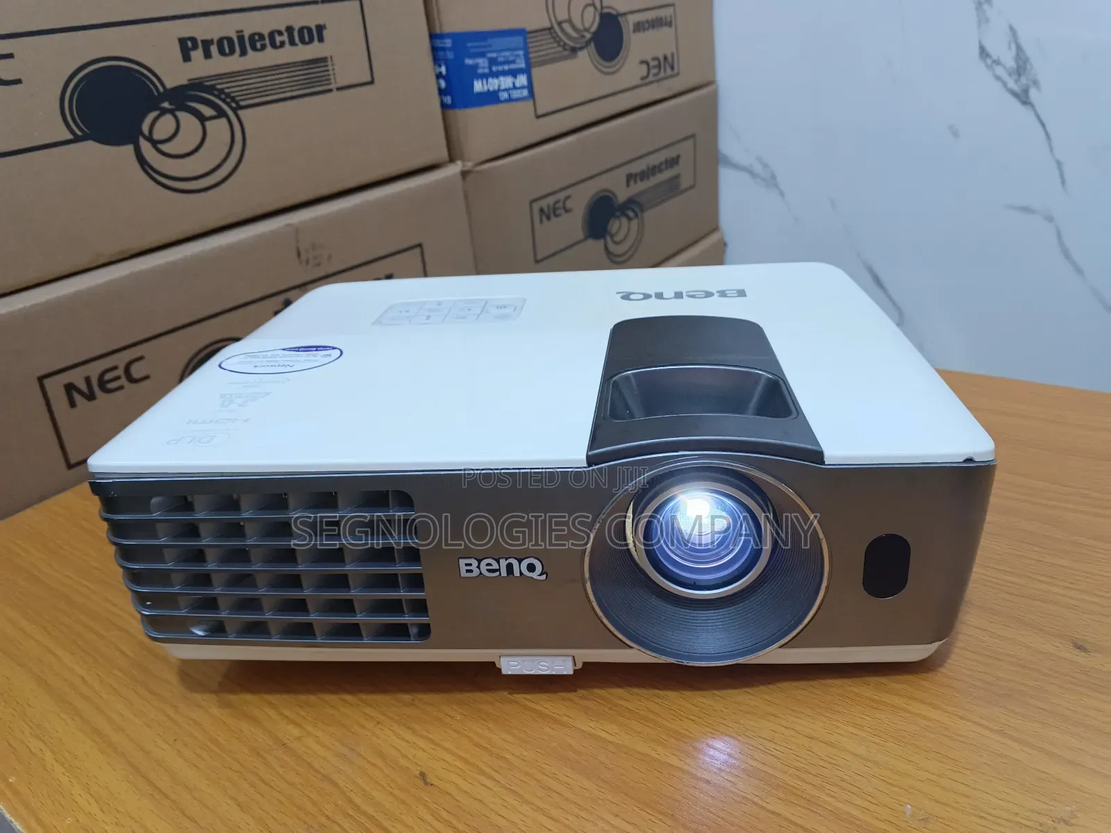 Benq Mx711 3200 Lumens Xga 3d Ready Dlp Projector