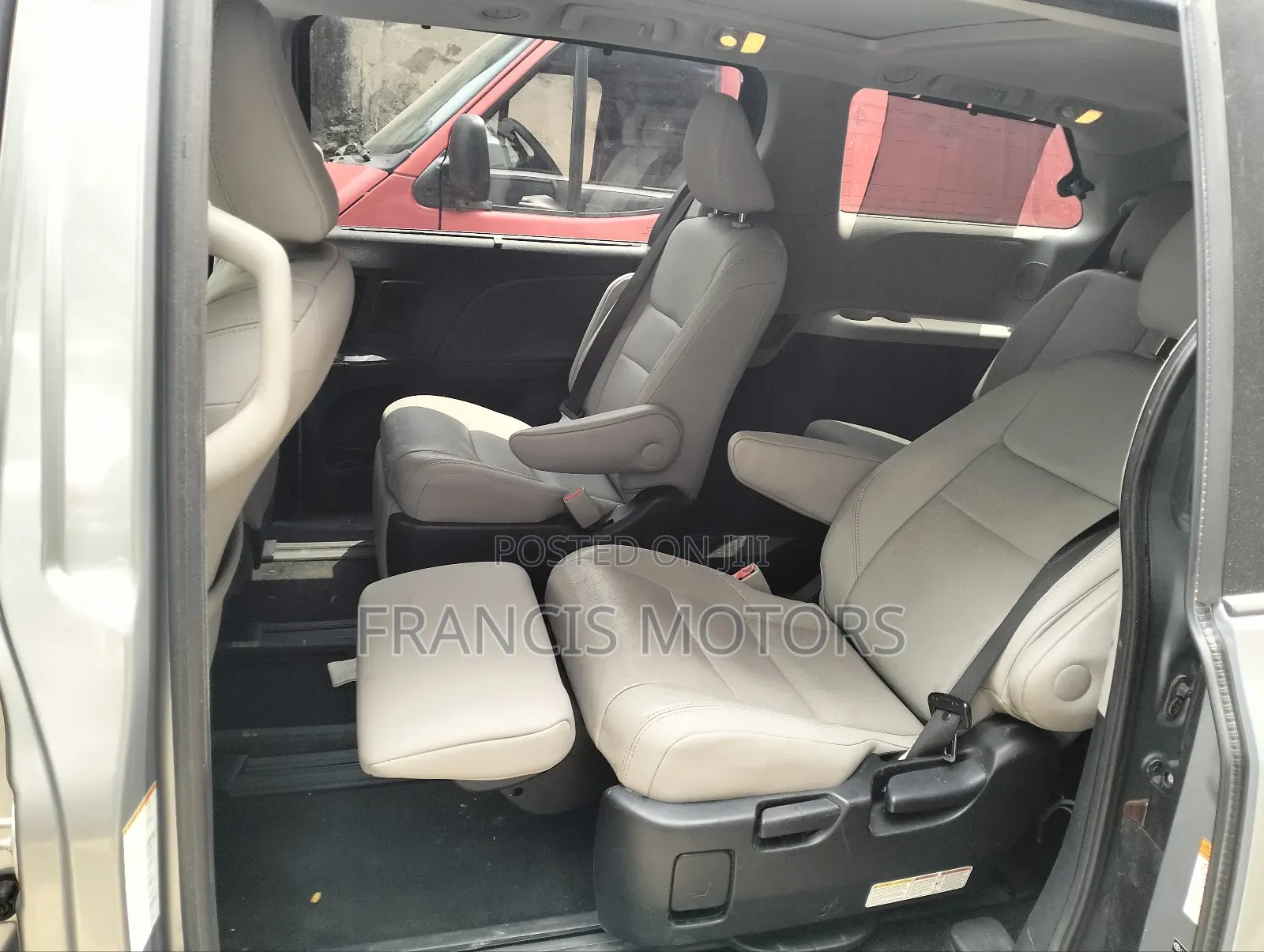 Toyota Sienna Limited Premium 7-Passenger 4dr Minivan (3.5L 6cyl 6A)