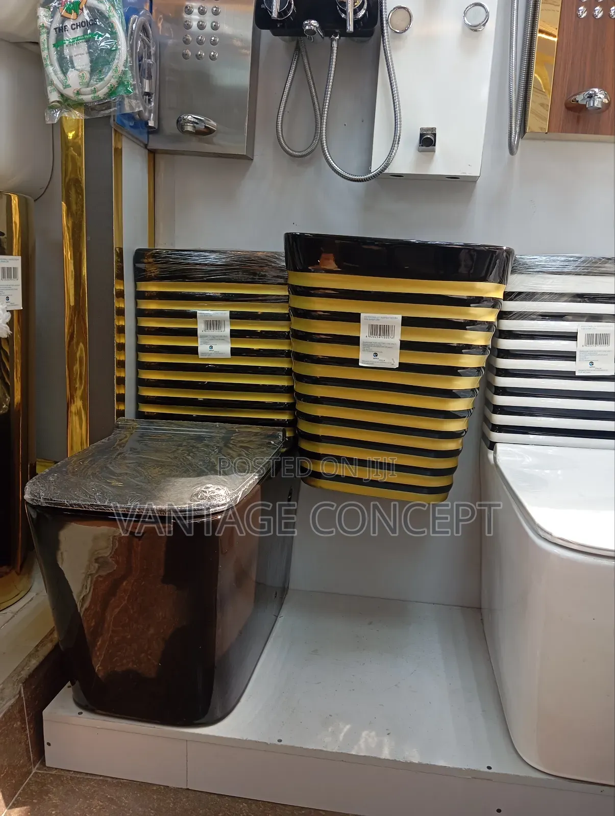 Executive Black and Gold Wc