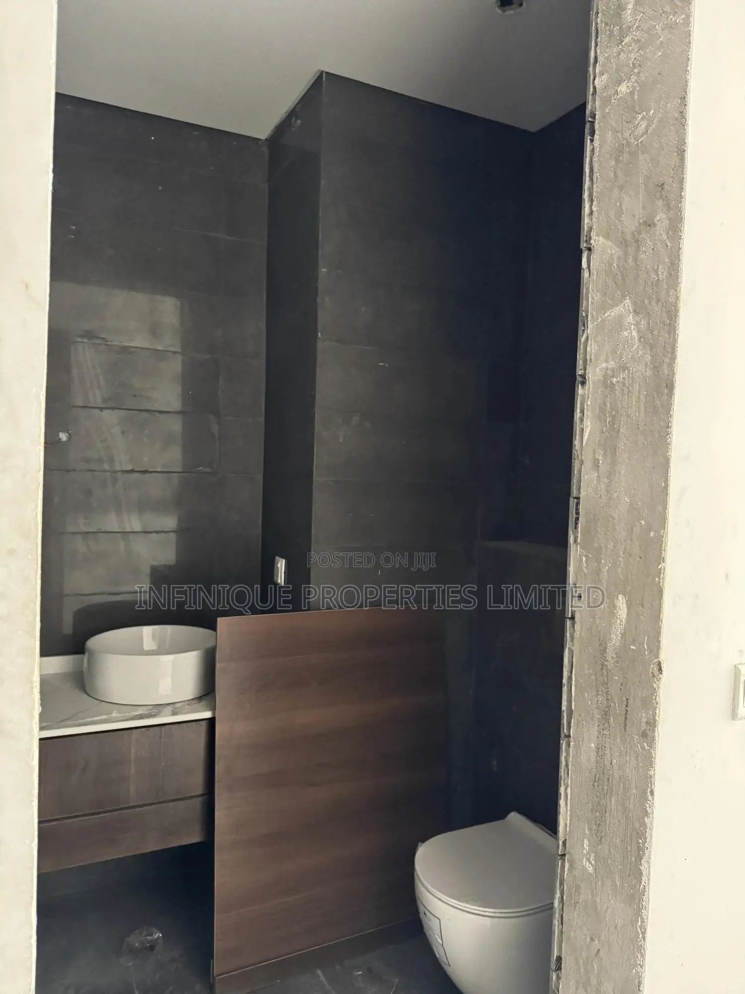 4bdrm Maisonette in Blue Waters, Victoria Island Extension for rent
