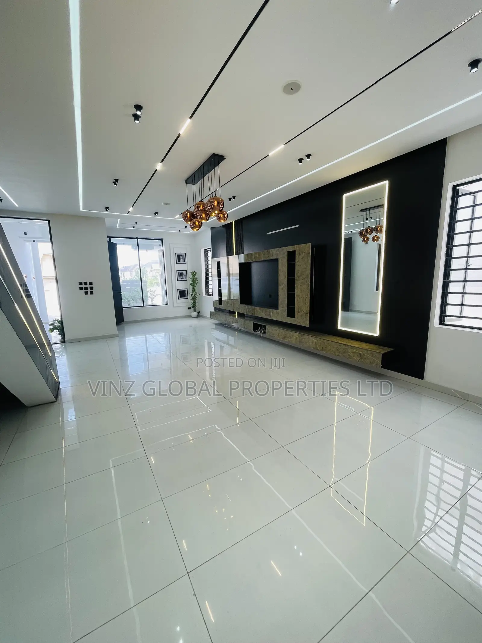 5bdrm Duplex in Lekki for sale