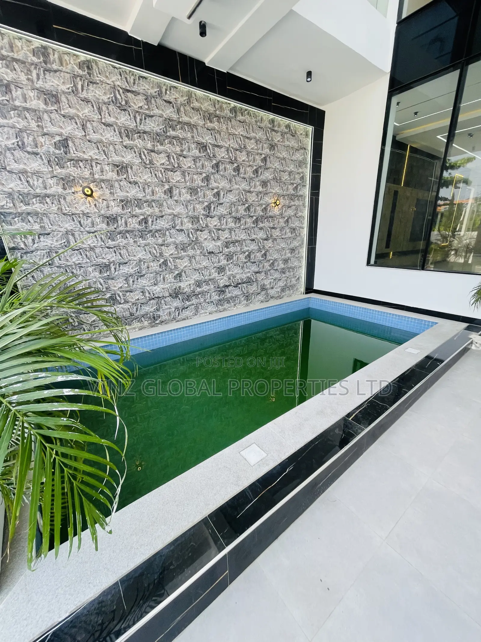 5bdrm Duplex in Lekki for sale