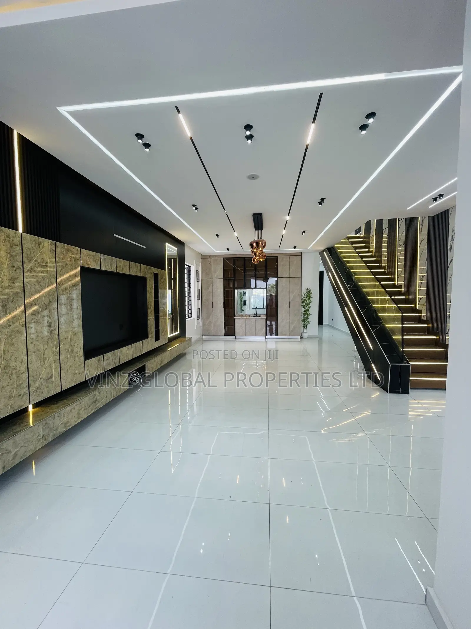 5bdrm Duplex in Lekki for sale