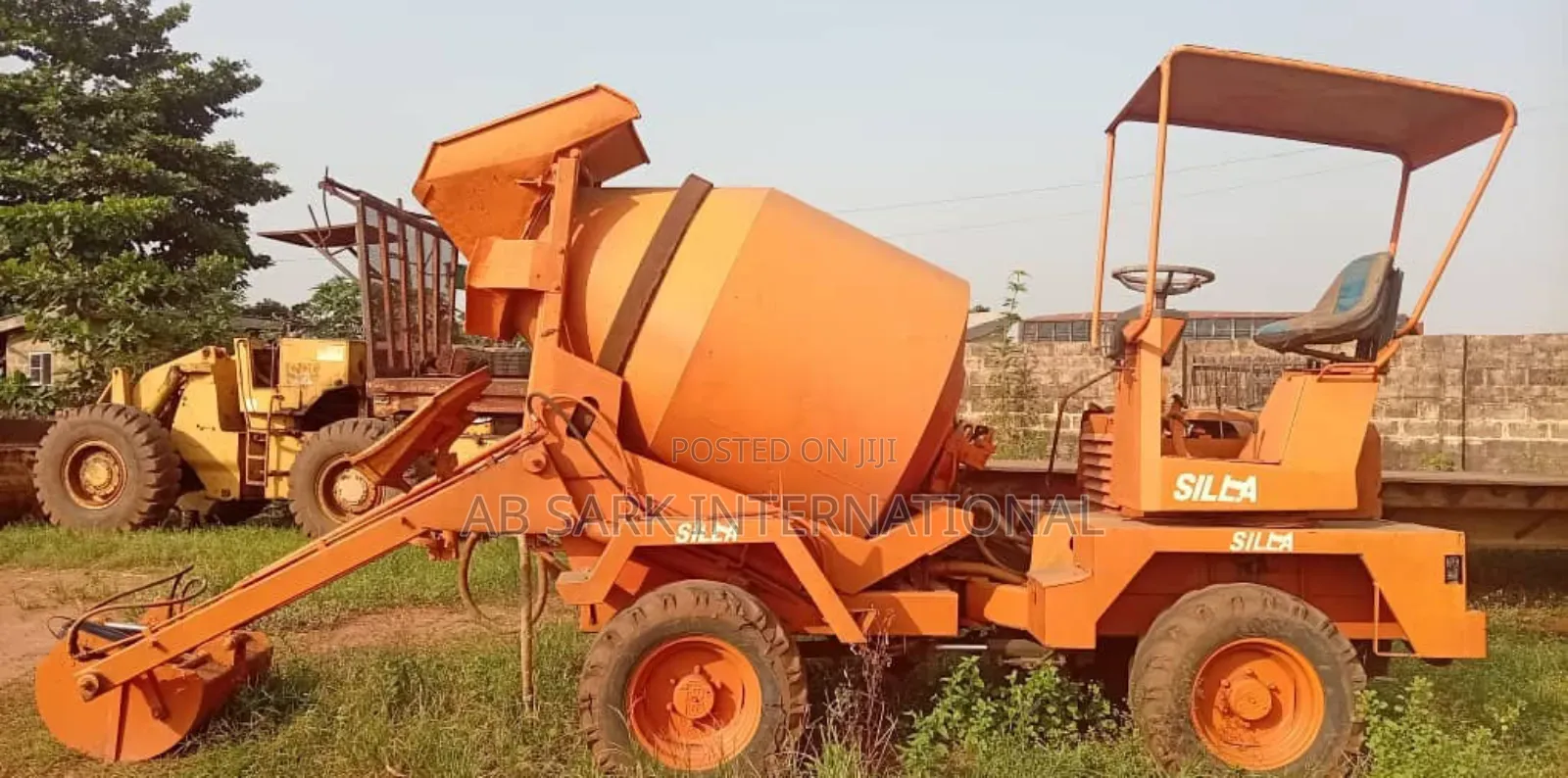 2.5 CBM Silla (Made in Italy) Self Loading Concrete Mixer