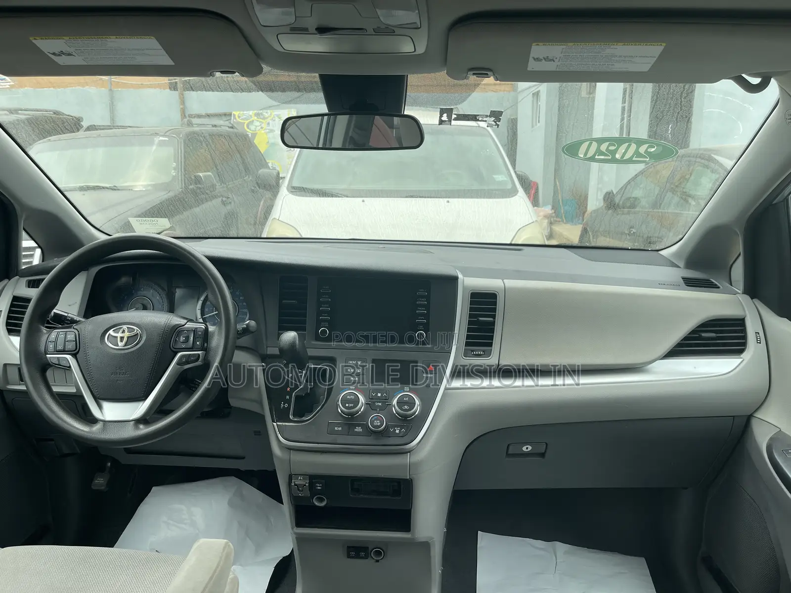Toyota Sienna 2020 Silver