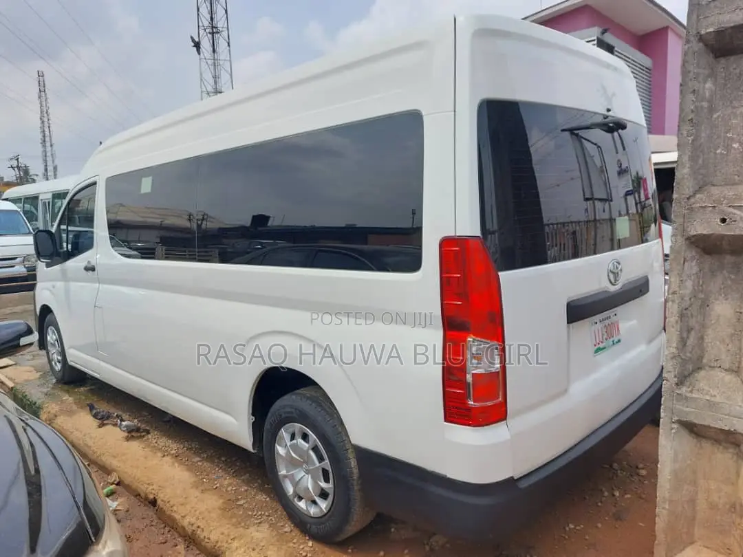 Spacious • Reliable • Perfect for Groups Travel