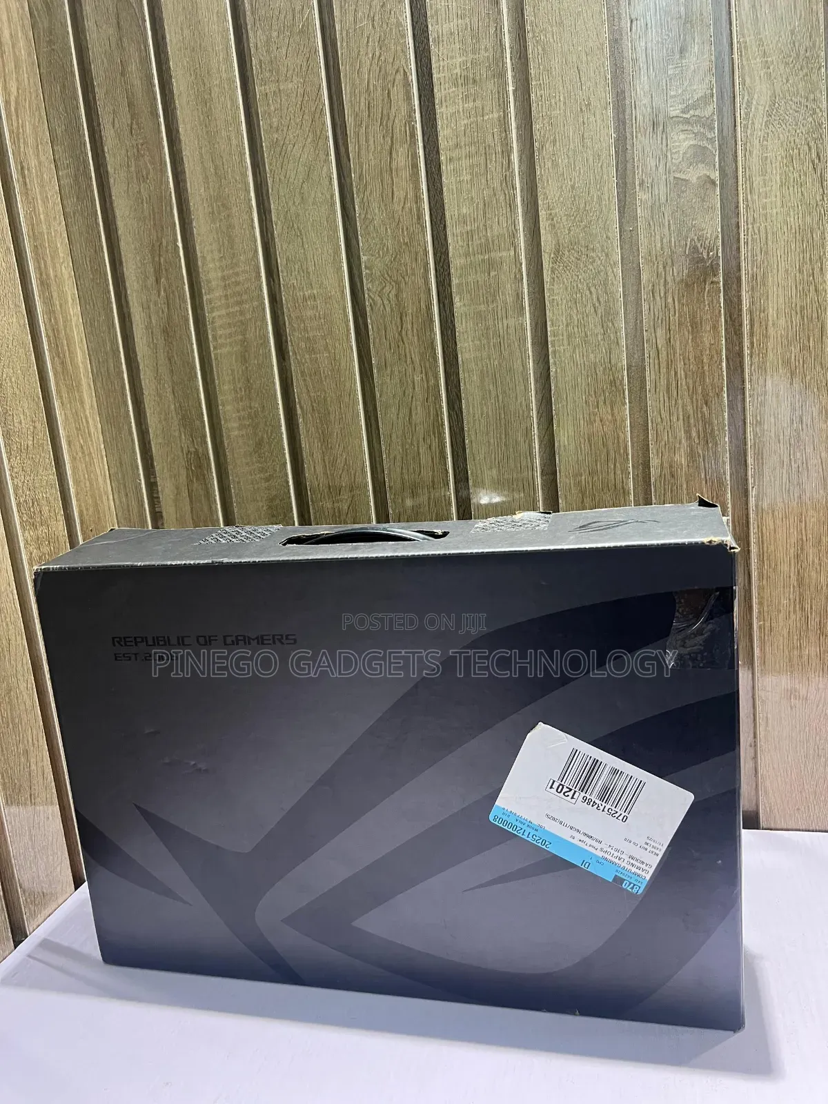 Laptop Asus ROG Zephyrus G14 16GB AMD Ryzen 9 SSD 1T