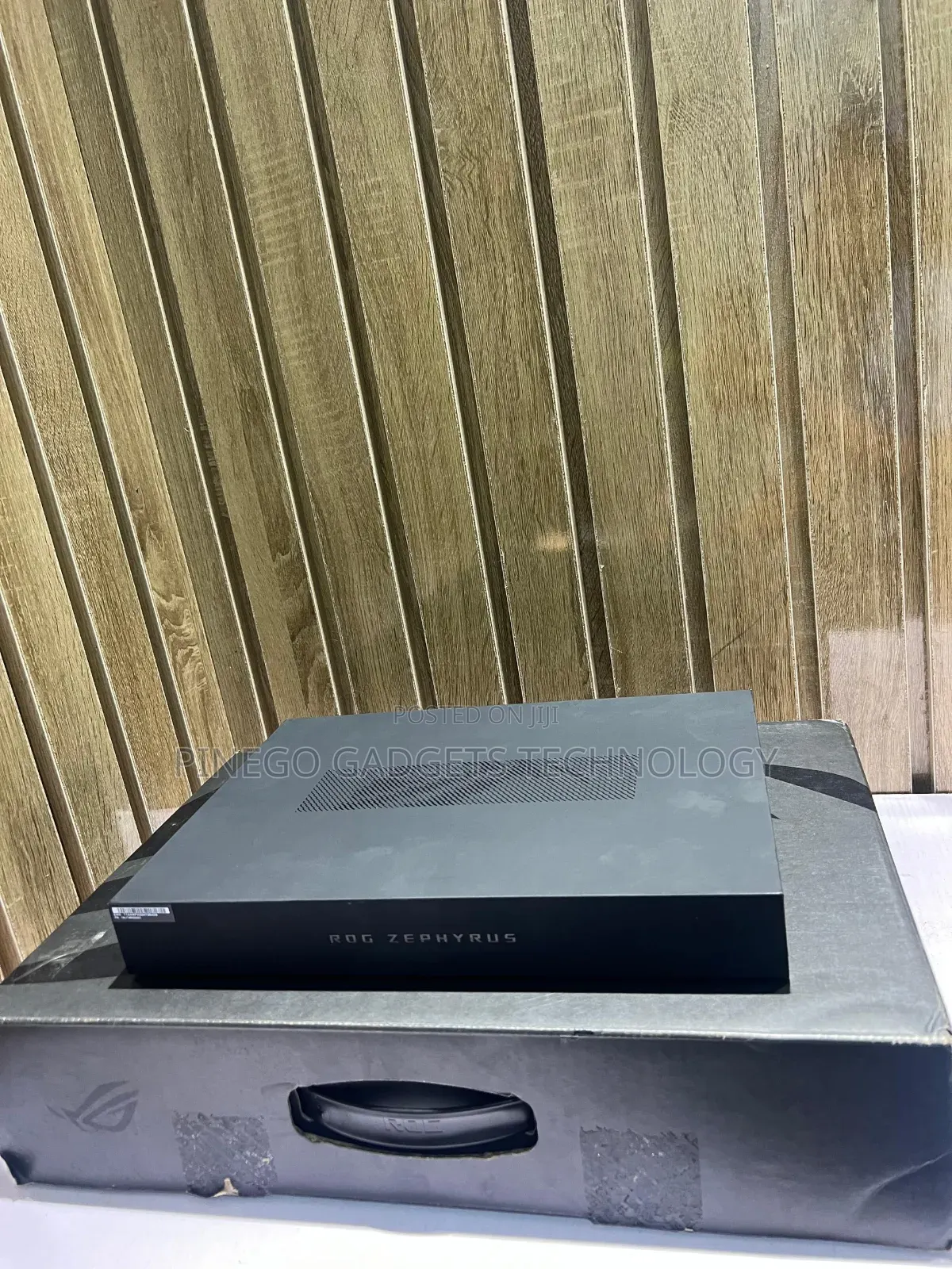 Laptop Asus ROG Zephyrus G14 16GB AMD Ryzen 9 SSD 1T