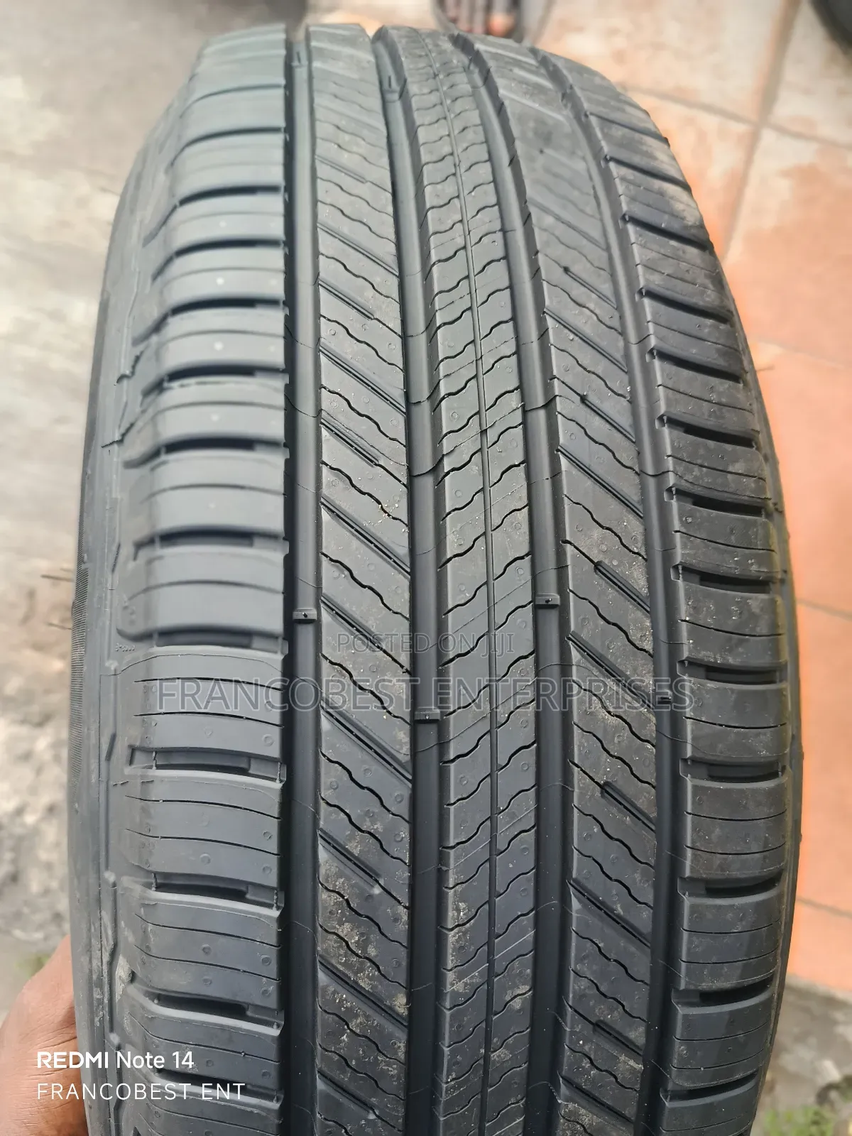 225/65r17 Michelin Tire