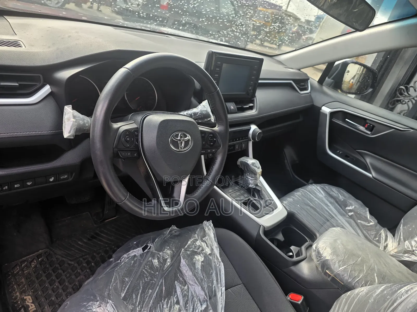 Toyota RAV4 XLE AWD 2020 Gray
