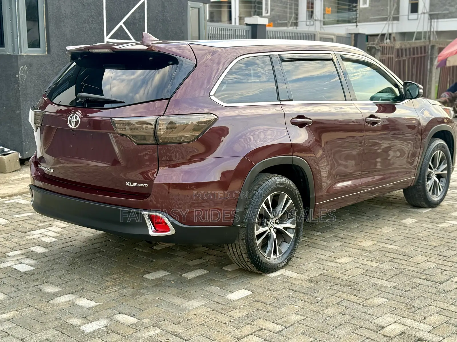 Toyota Highlander XLE 4x4 V6 (3.5L 6cyl 8A) 2017 Burgundy