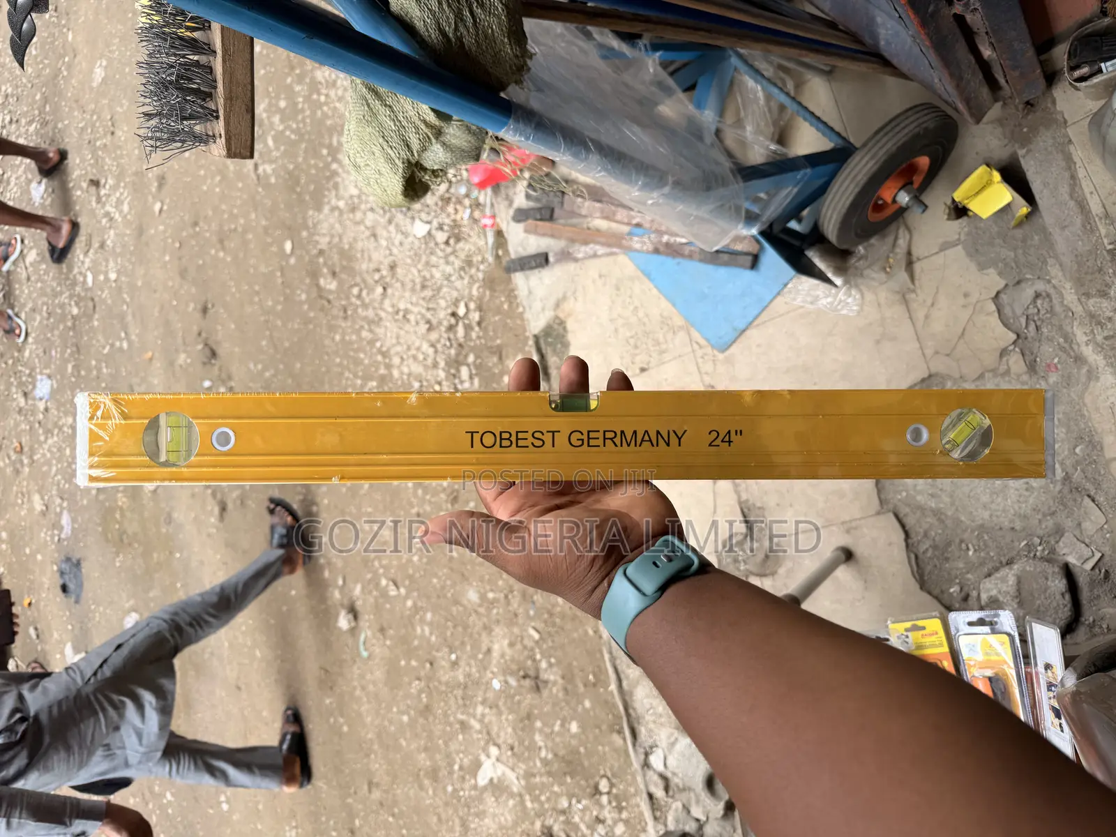 Plum / Spirit Level
