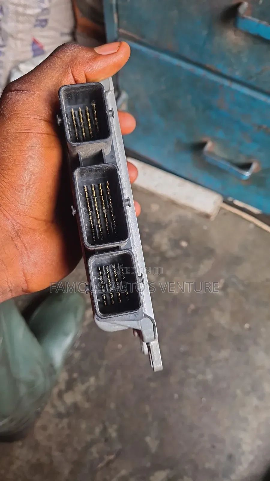 Brin Box Nissan Rogue 2008