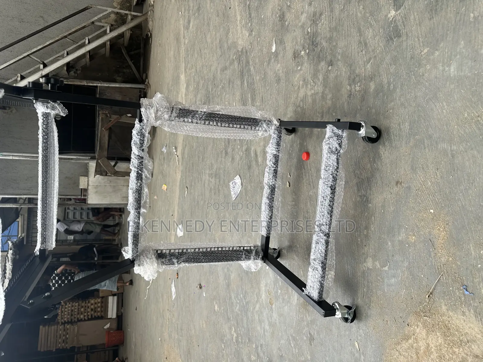 Professional Adjustable Black Iron Mixer/Amplifier Rack