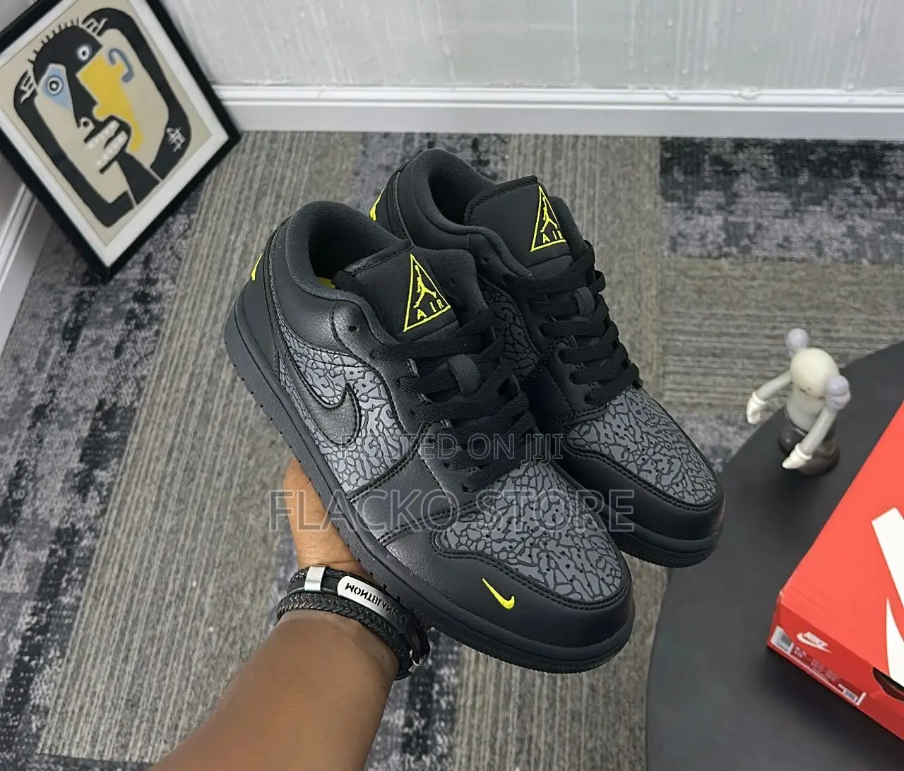 Original Air Jordan 1 Low Se Black Noir Elephant Sneakers