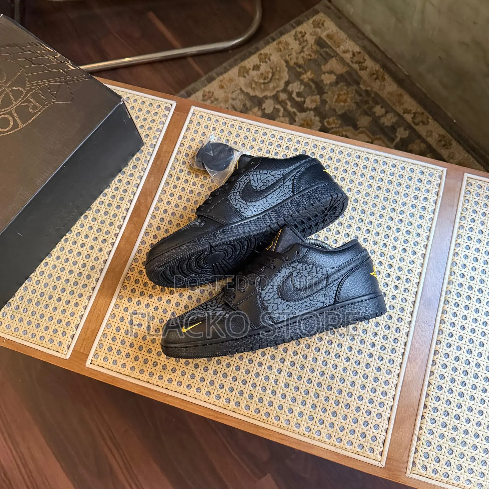 Original Air Jordan 1 Low Se Black Noir Elephant Sneakers
