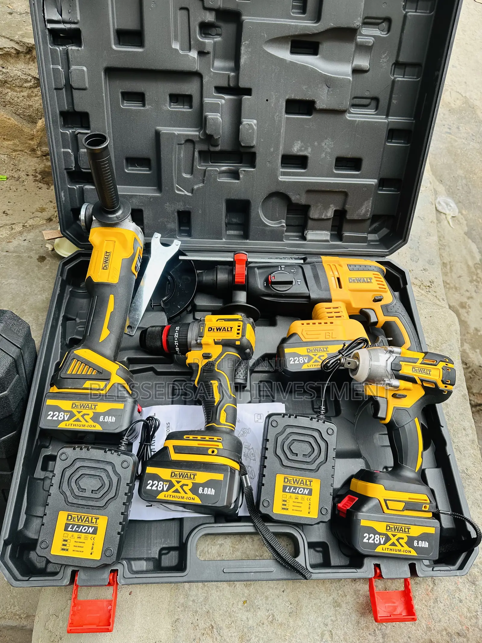 Dewalt Cordless 4in1 Combo Kit Set 228volts Brushless